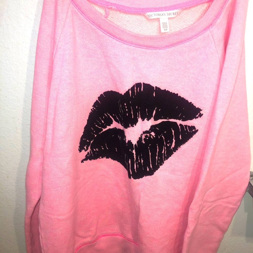 Victoria’s Secret sleepwear